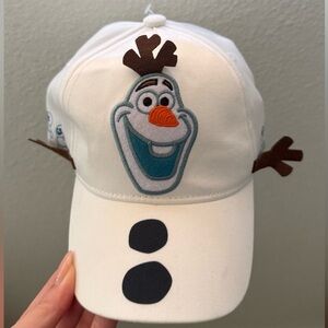 Disney White Olaf Cap